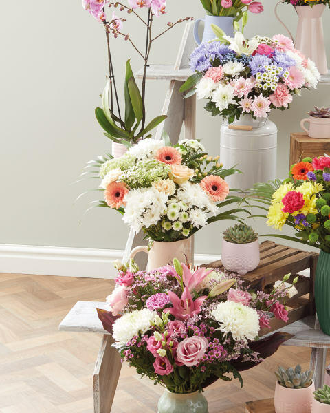 Beautiful Blooms Peach Mix Bouquet