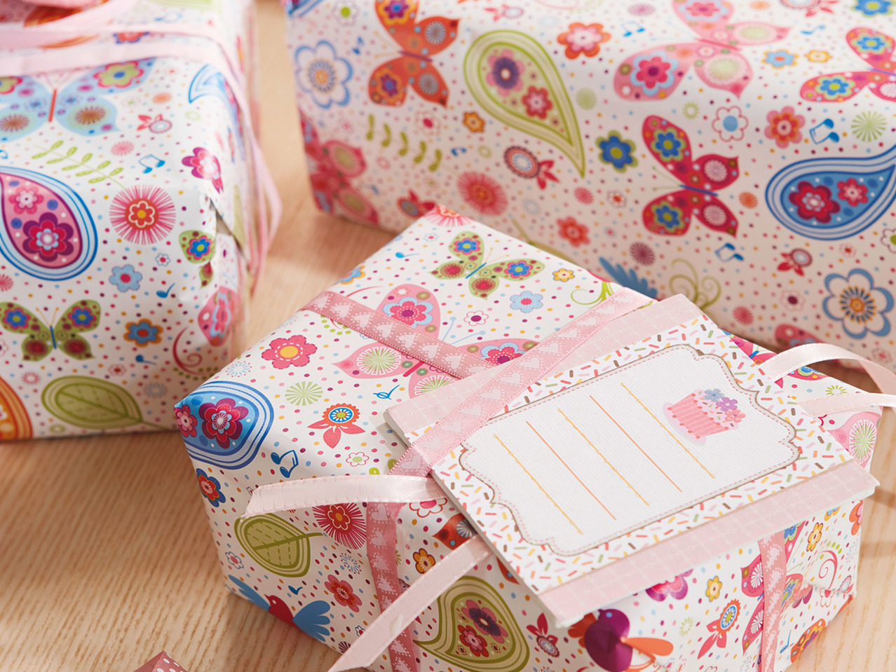 Melinera Wrapping Paper1