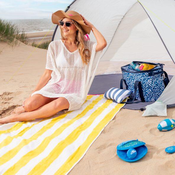 NOVITESSE(R) 				Samt-Strandtuch