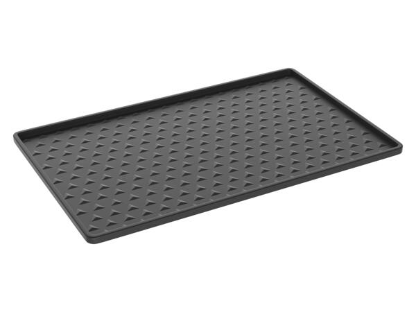 Food and Water Bowls/ Feeding Mat