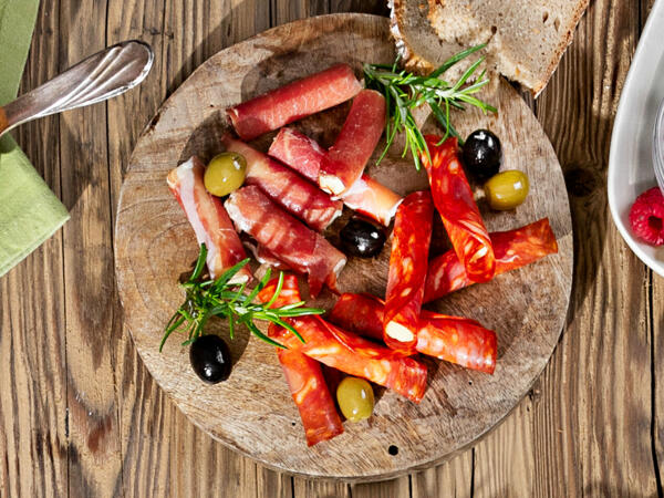 Serrano-, Speck- oder Chorizo-Röllchen