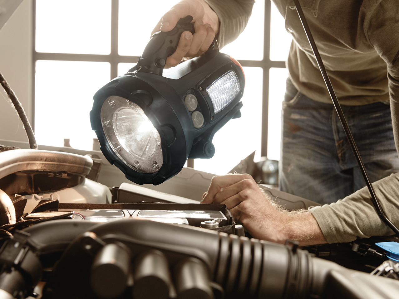 Livarno Lux Cordless Torch1
