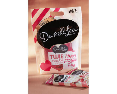 Darrell Lea Mother's Day Gift Bag 900g