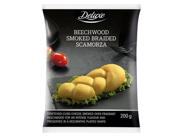 Geräucherte Scamorza in Zopfform