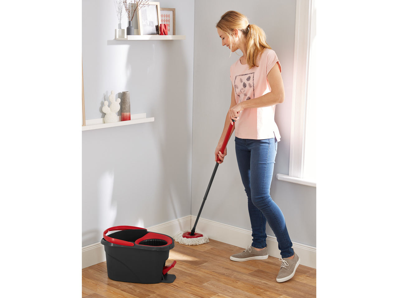 VILEDA(R) Reinigungssystem „Easy Wring & Clean"