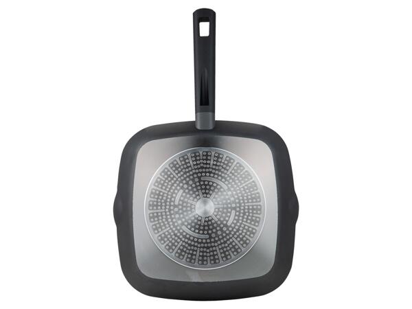 Masterpro GRILOVACÍ PÁNEV Z KOVANÉHO HLINÍKU 28 cm