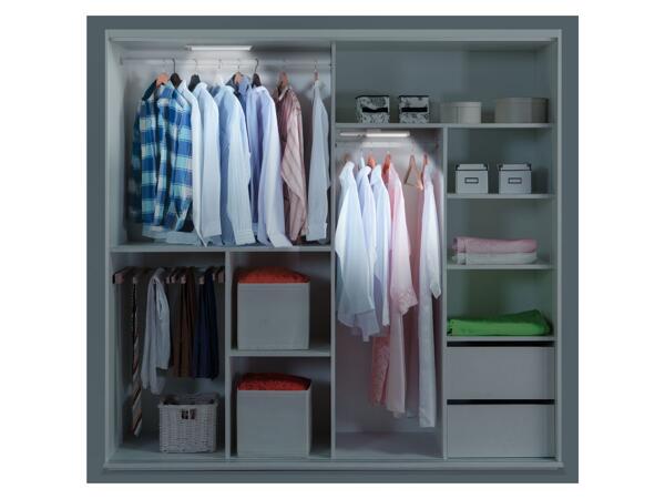 Cordless under-cabinet light