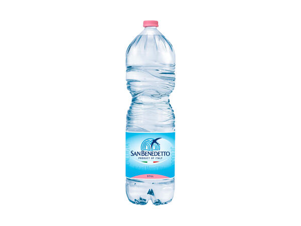 Eau minérale San Benedetto