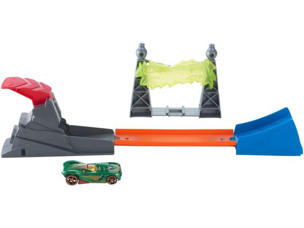 Track set and vehicle