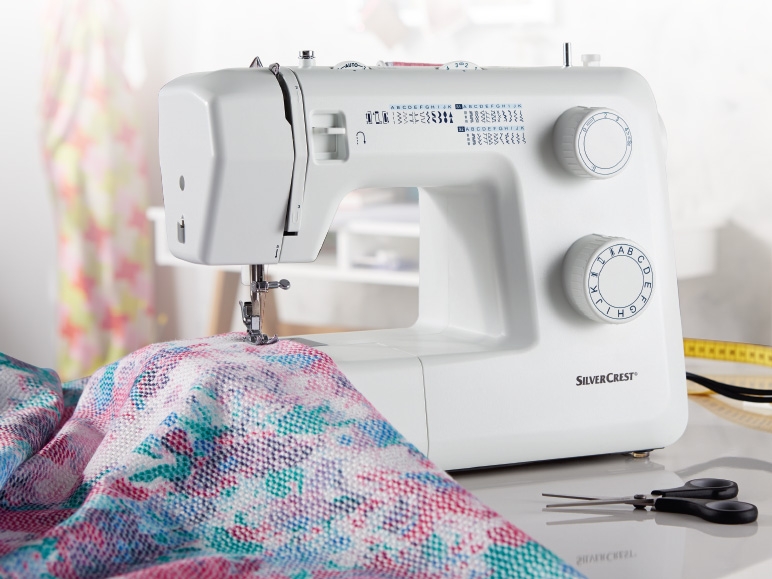 Silvercrest(R) Sewing Machine