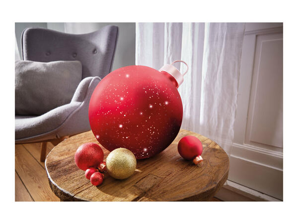 Melinera LED Giant Bauble Decoration