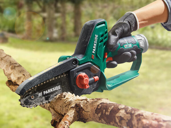 Cordless Pruning Saw