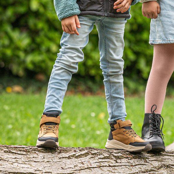 L&D(R) 				Sneakers