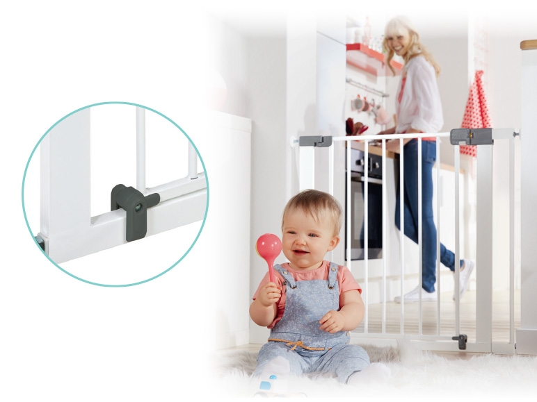 Safety 1st(R) Quick Close Child Safety Gate