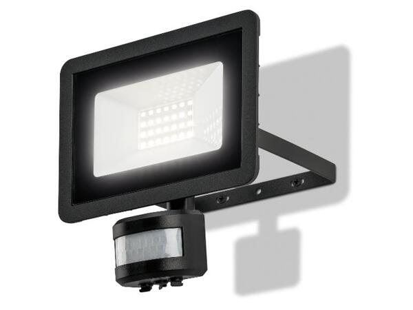 Venkovní LED reflektor s pohybovým senzorem