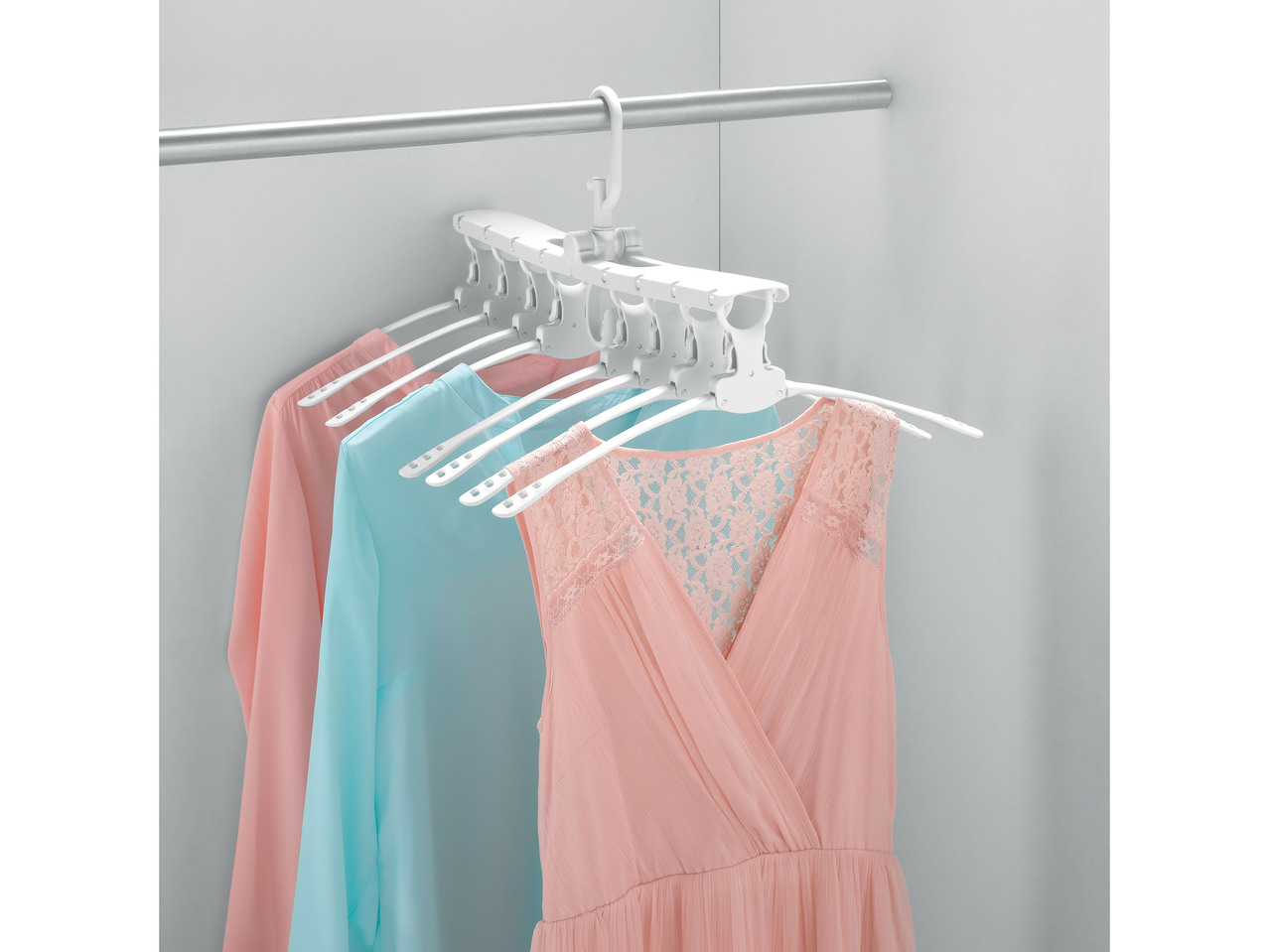 Space-Saving Clothes Hangers / Mini Rotary Airer