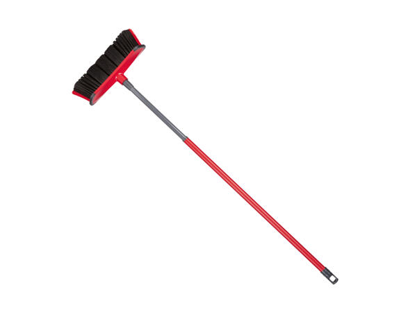 Balai avec manche télescopique