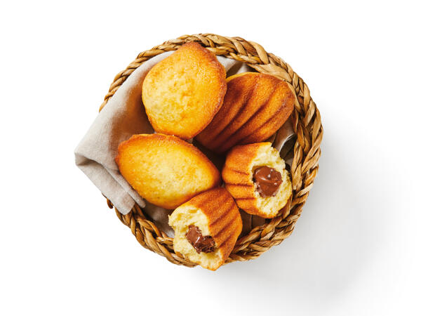 Madeleines with a Hazelnut and Chocolate Filling