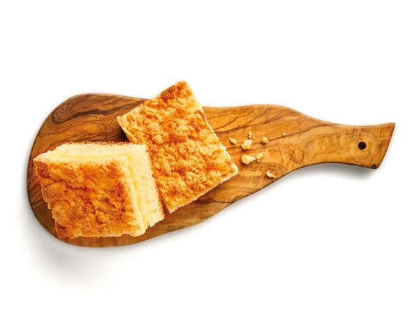 PUDINGOVÝ KOLÁČ S  DROBENKOU