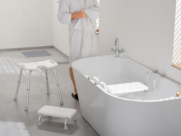 Stool for Showers or Bathtubs