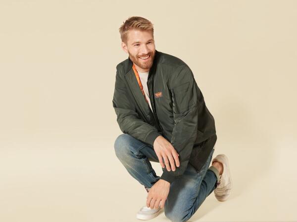 Bomber jacket