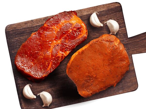 Frische Karree- oder Schopfsteaks mariniert