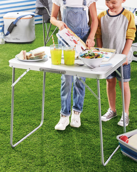 Adventuridge Foldable Picnic Table