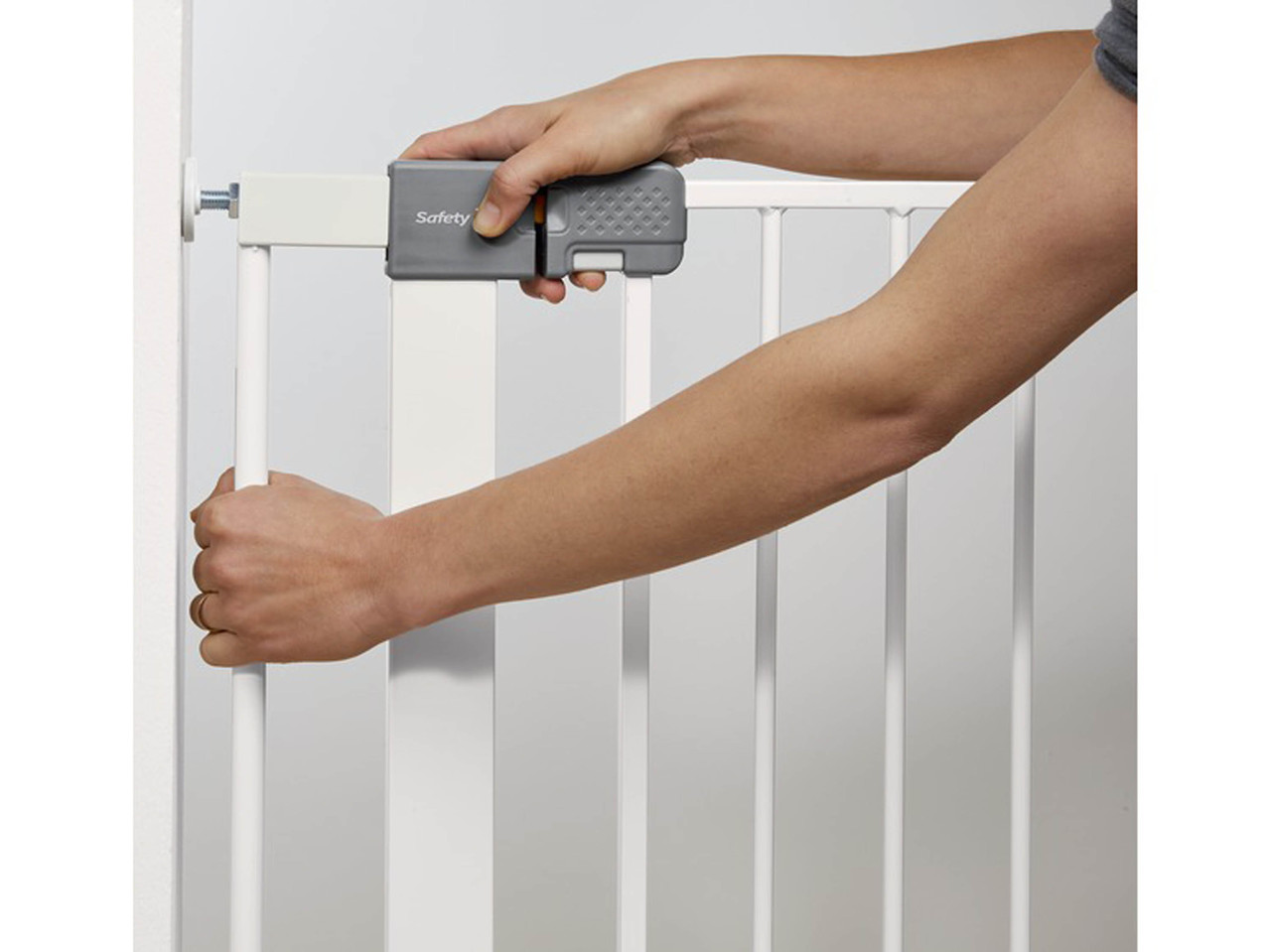 SAFETY 1ST Child Safety Gate