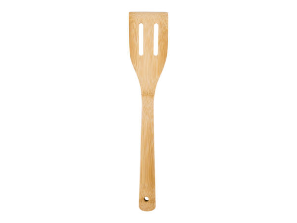 KUCHYŇSKÉ POMŮCKY