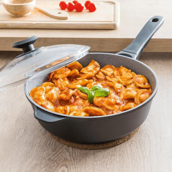 Gietaluminium pan met deksel