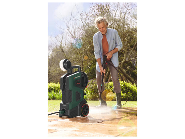 2400W Pressure Washer