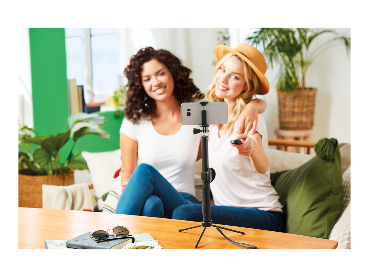 Silvercrest Bluetooth(R) Selfie Stick1