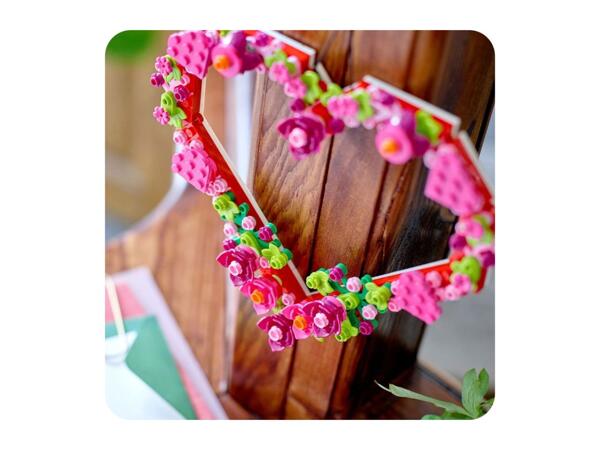 LEGO(R) Heart Ornament - 254 Pieces