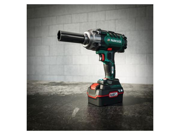 Cordless vehicle impact wrench 20V