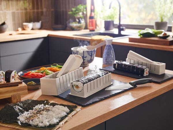 Sushi-making kit, 13 pieces