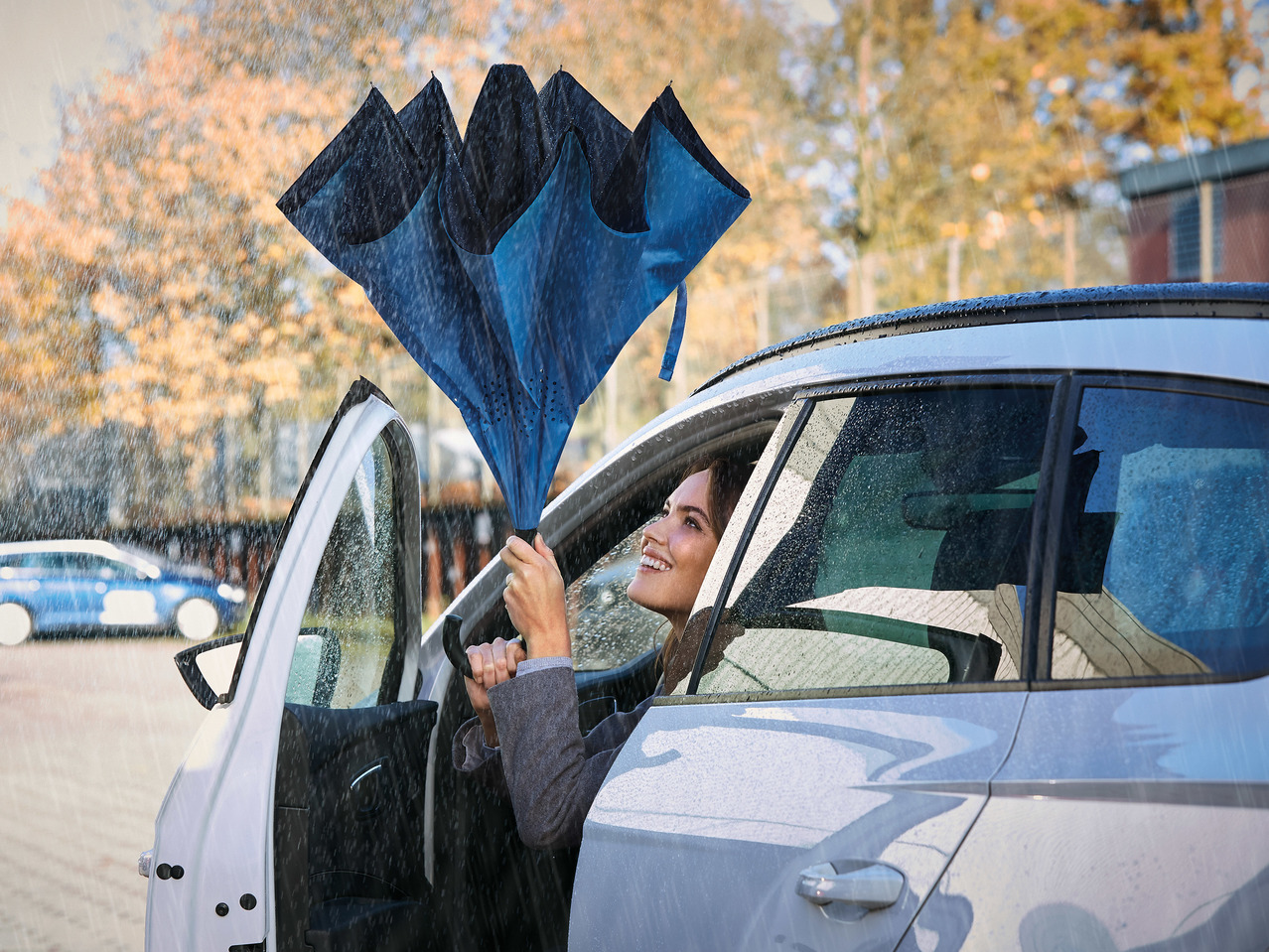 Topmove Reverse-Folding Umbrella1
