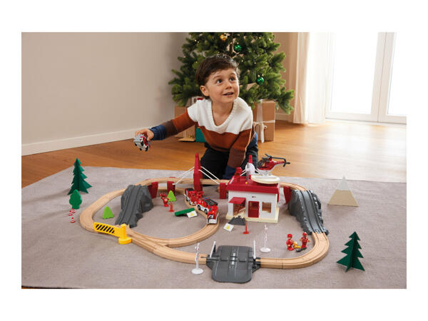 Playtive Battery-Powered Engine Assortment