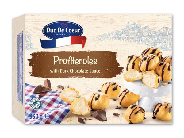 Profiteroles med chokolade