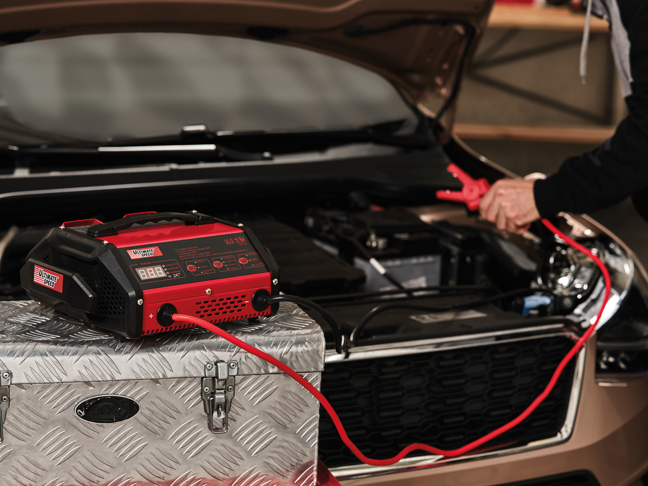 Ultimate Speed Car Battery Charger and Jump Starter1