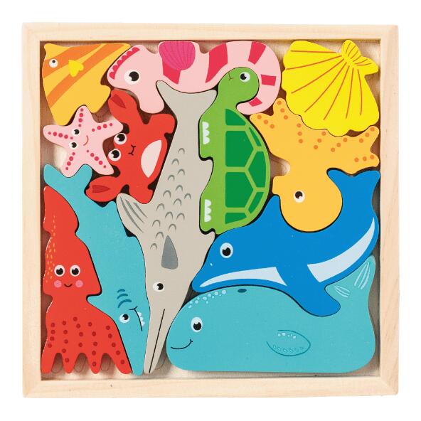 PLAYLAND(R) 				Puzzle en bois