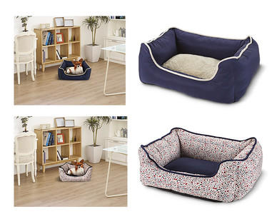 Heart to Tail Round or Rectangle Small Pet Bed