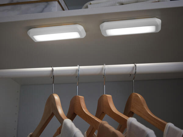 Cordless Magnetic Lights