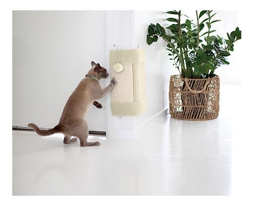 Heart to Tail Cat Corner Scratcher