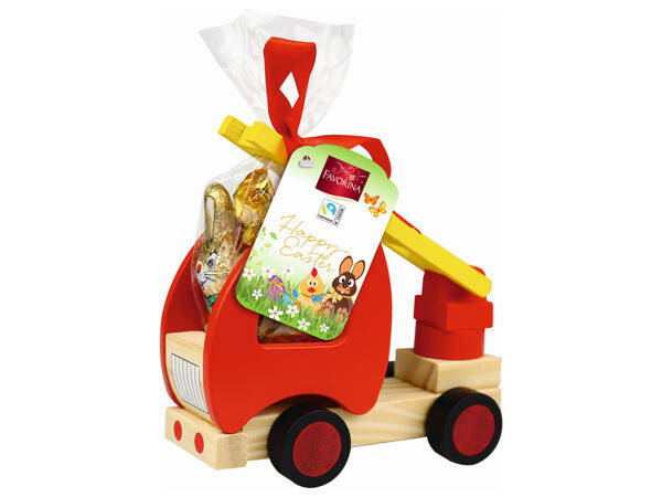 Favorina Wooden Toys with Chocolate