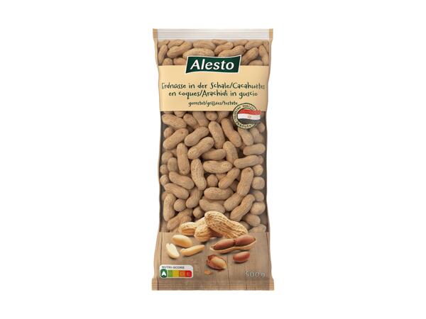 Cacahuètes avec coque