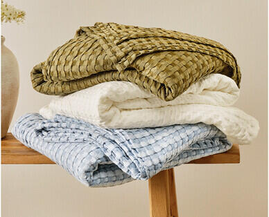 Queen Size Cotton Bamboo Waffle Blanket