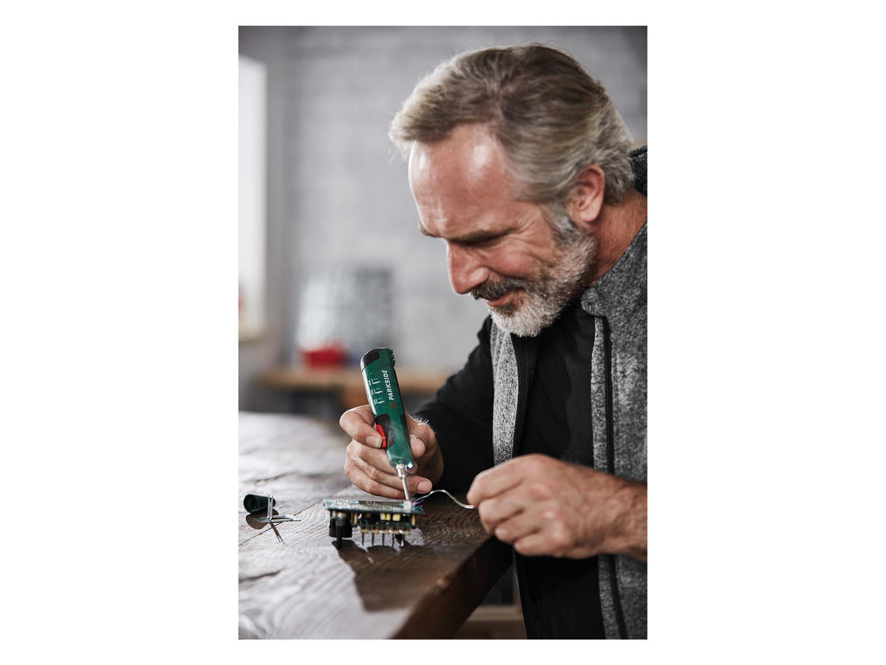 Parkside Cordless Soldering Iron1
