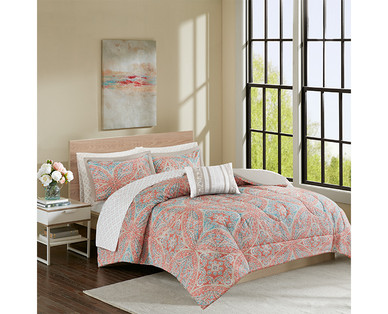 Huntington Home Queen or King 8-Piece Reversible Bedding Set