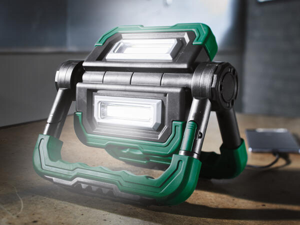 LED-Strahler mit Powerbank-Funktion