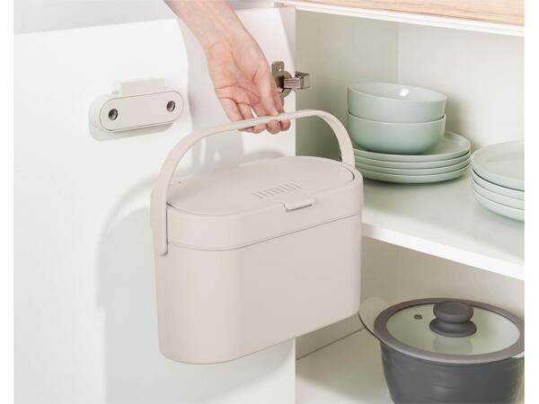 Kitchen Compost Bin